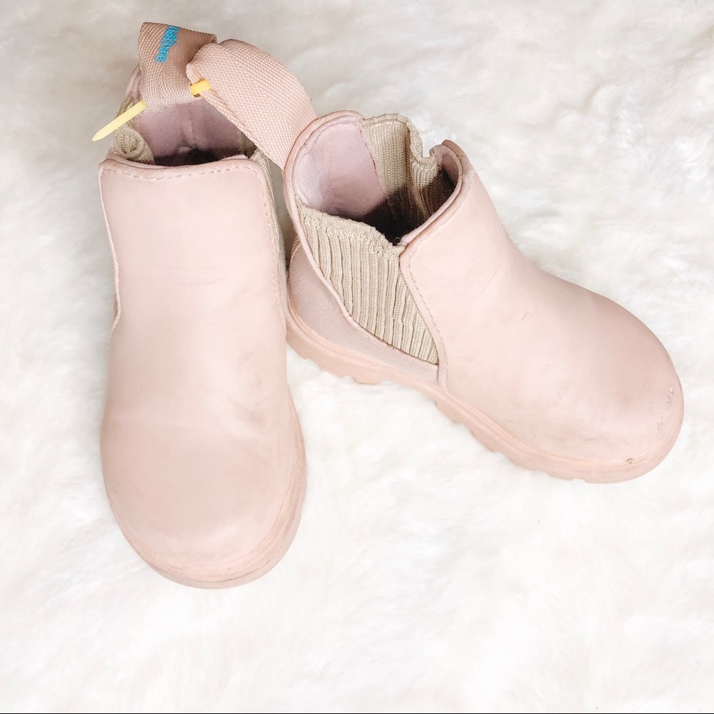 SOLD Native Kensington Boots